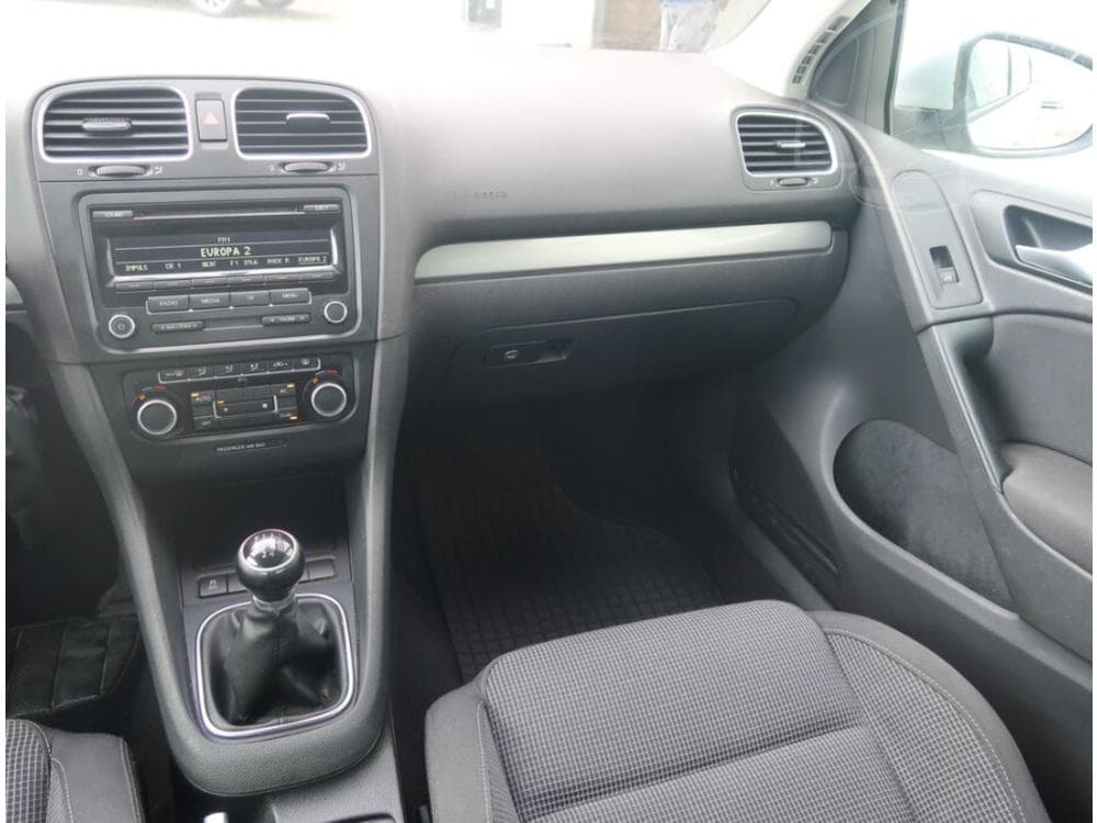 2012 Volkswagen GOLF - 8