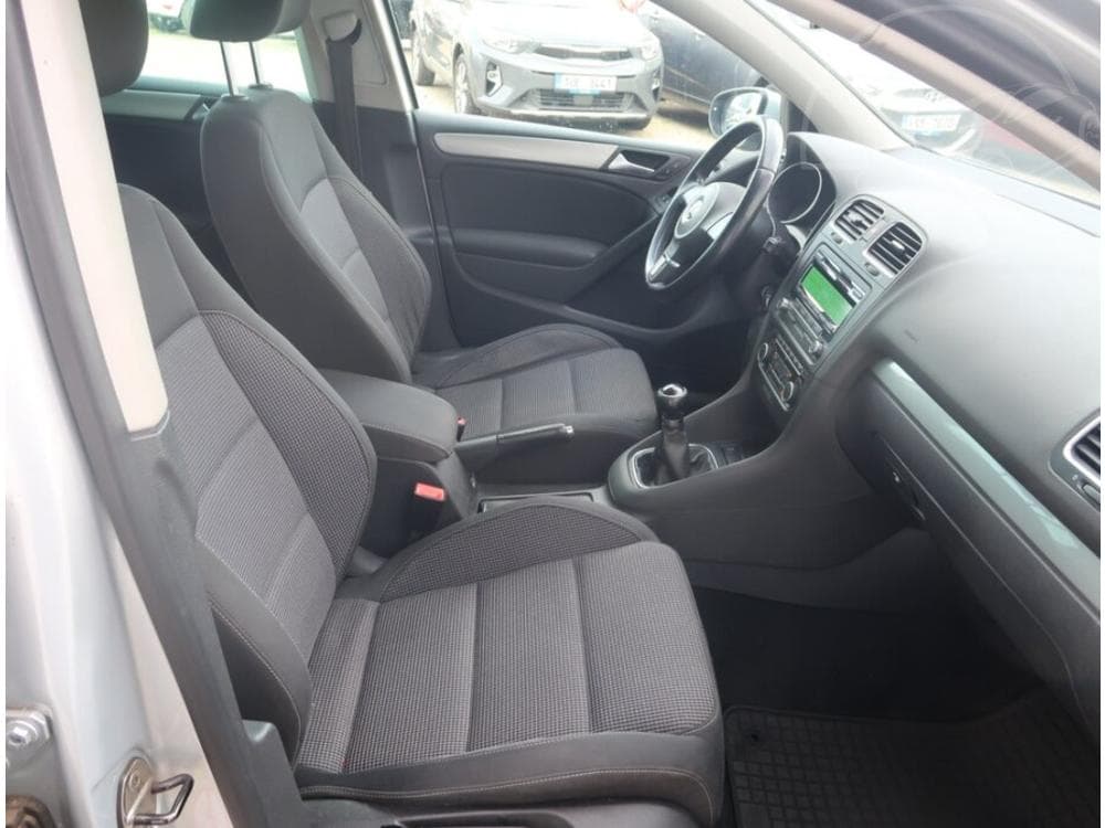 2012 Volkswagen GOLF - 9