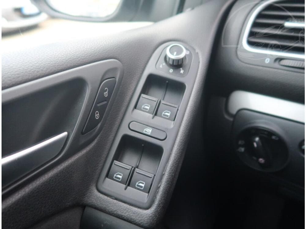 2012 Volkswagen GOLF - 14