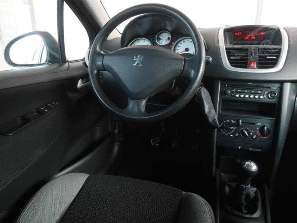 2009 Peugeot 207 - 13