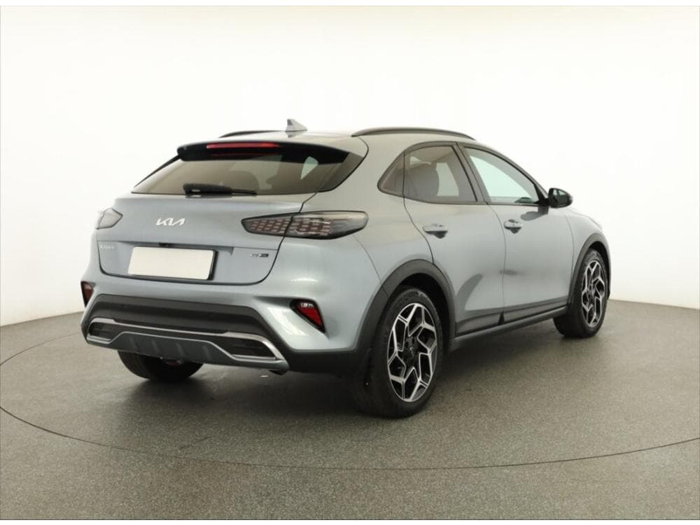 2023 Kia XCEED - 9