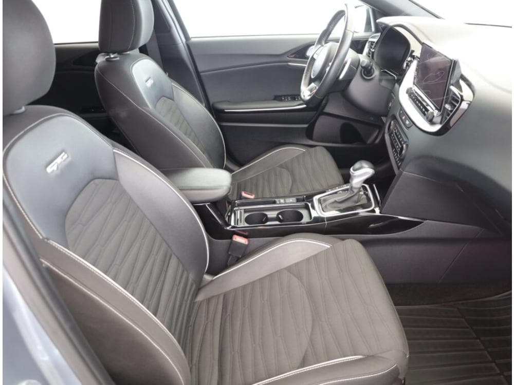 2023 Kia XCEED - 13