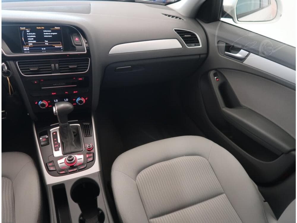 2015 Audi A4 - 22