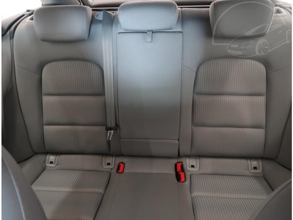 2015 Audi A4 - 28