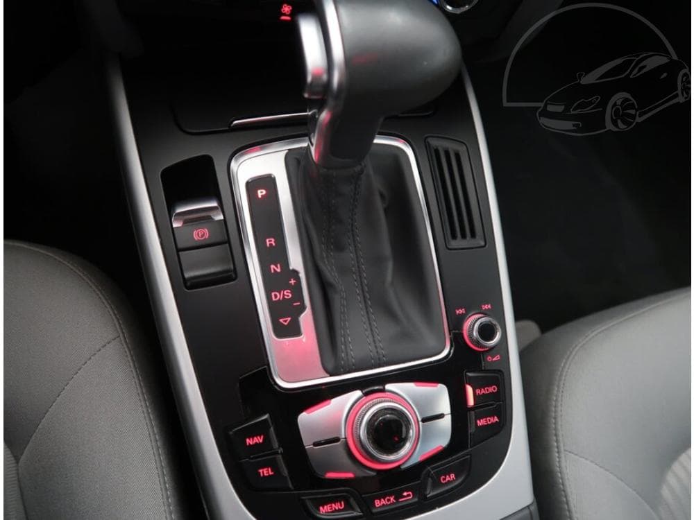 2015 Audi A4 - 43