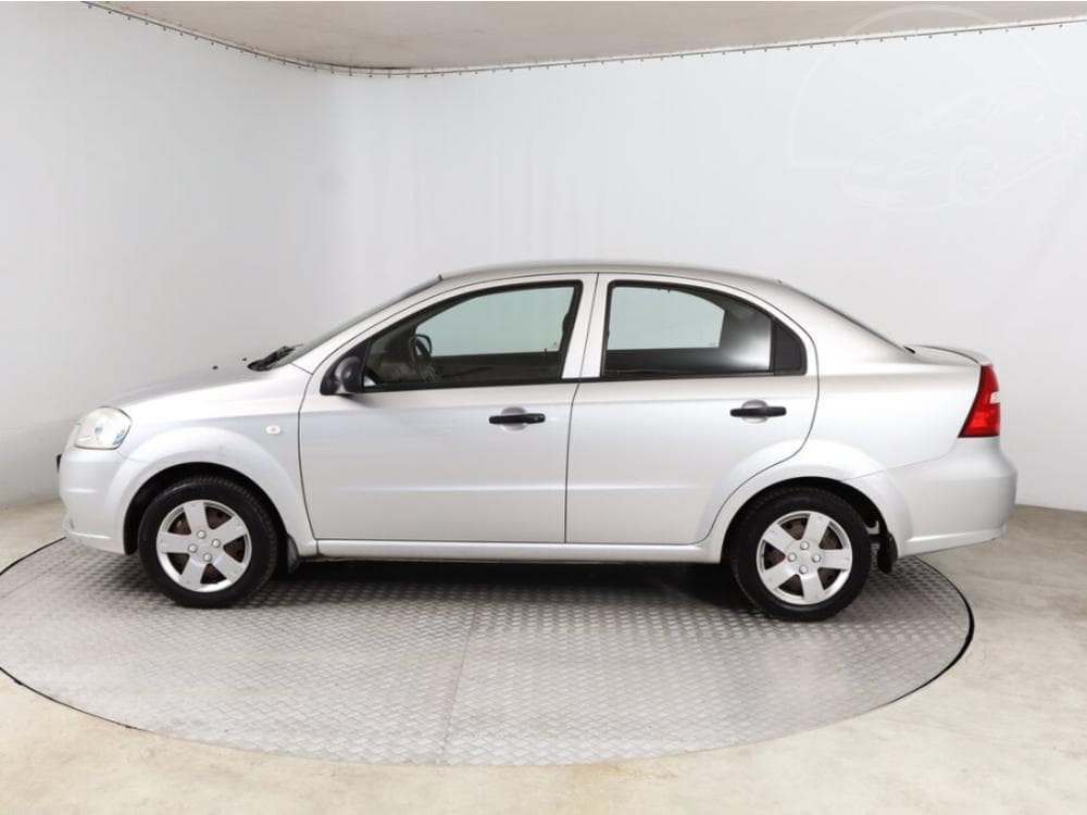 2011 Chevrolet AVEO - 3