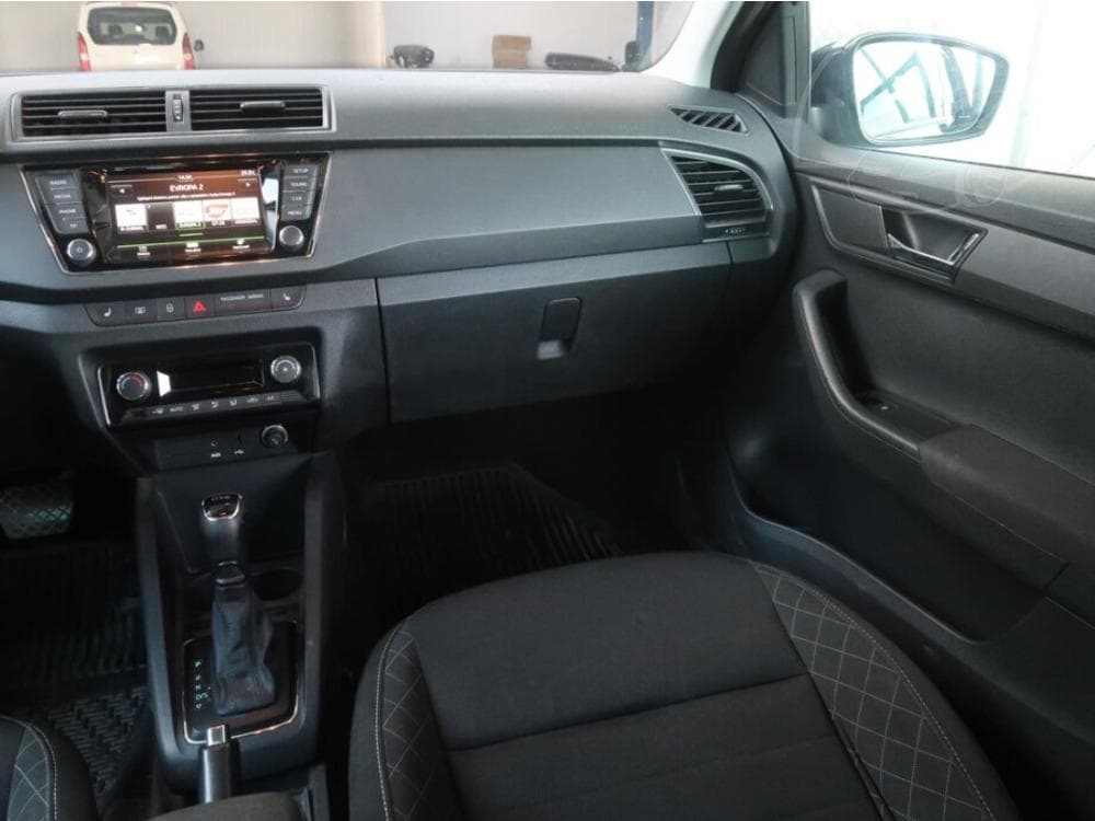 2016 Škoda FABIA - 8