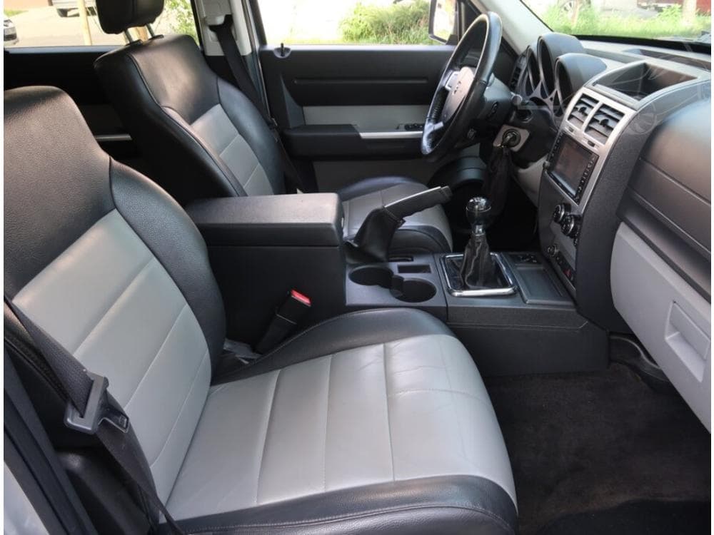 2009 Dodge NITRO - 9
