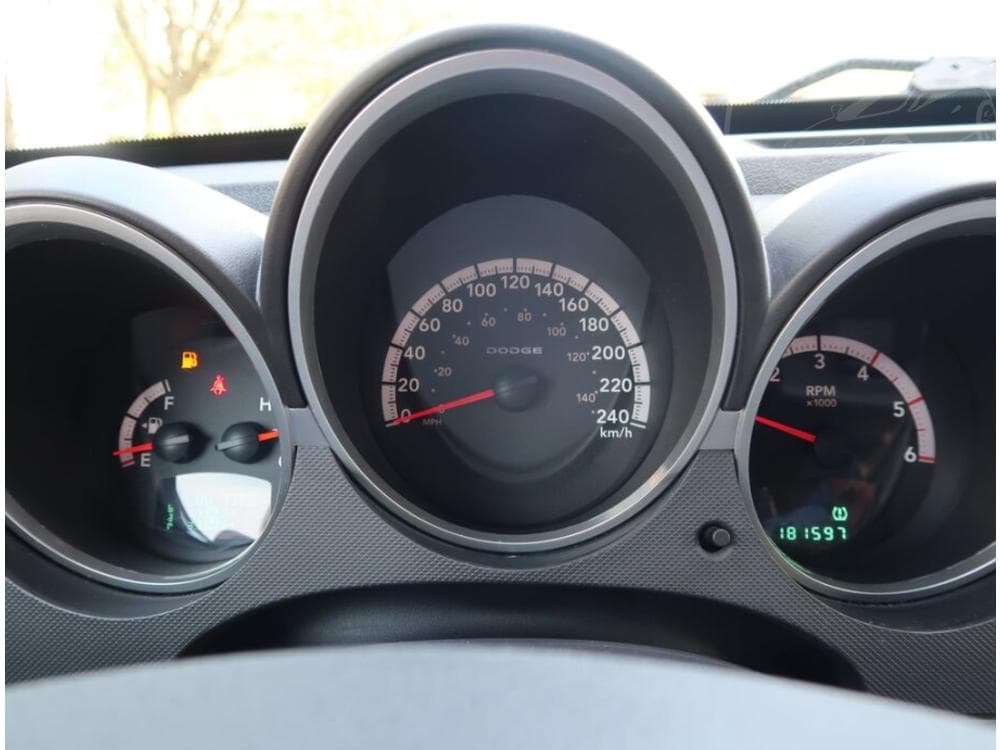 2009 Dodge NITRO - 11