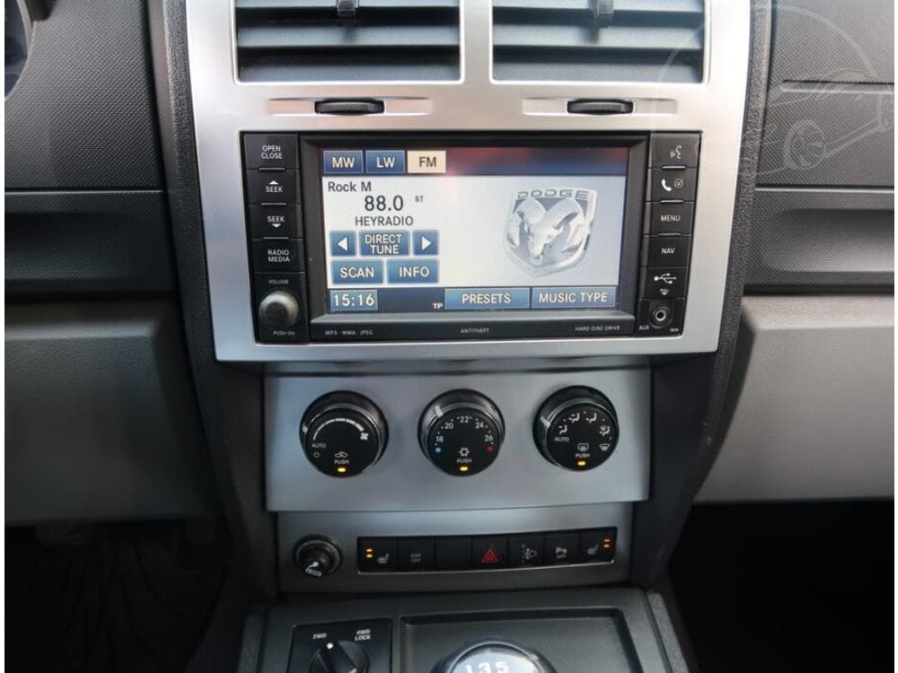 2009 Dodge NITRO - 12