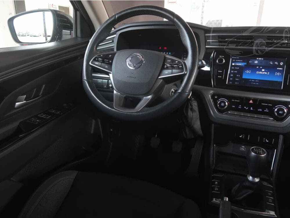 2022 SsangYong KORANDO - 19