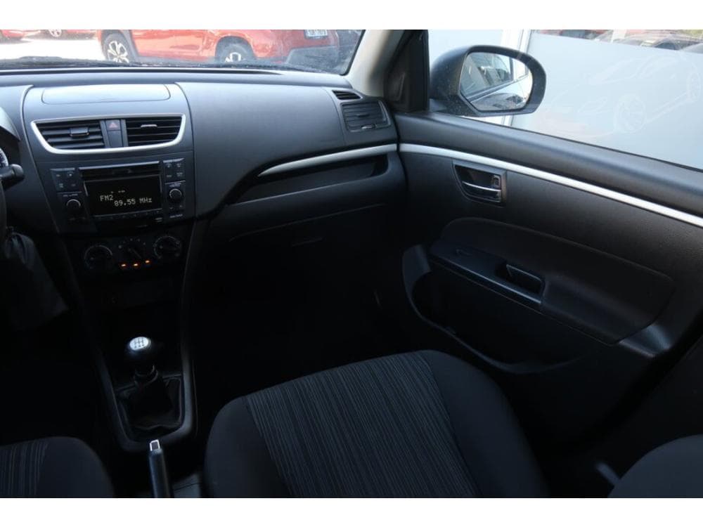 2015 Suzuki SWIFT - 8