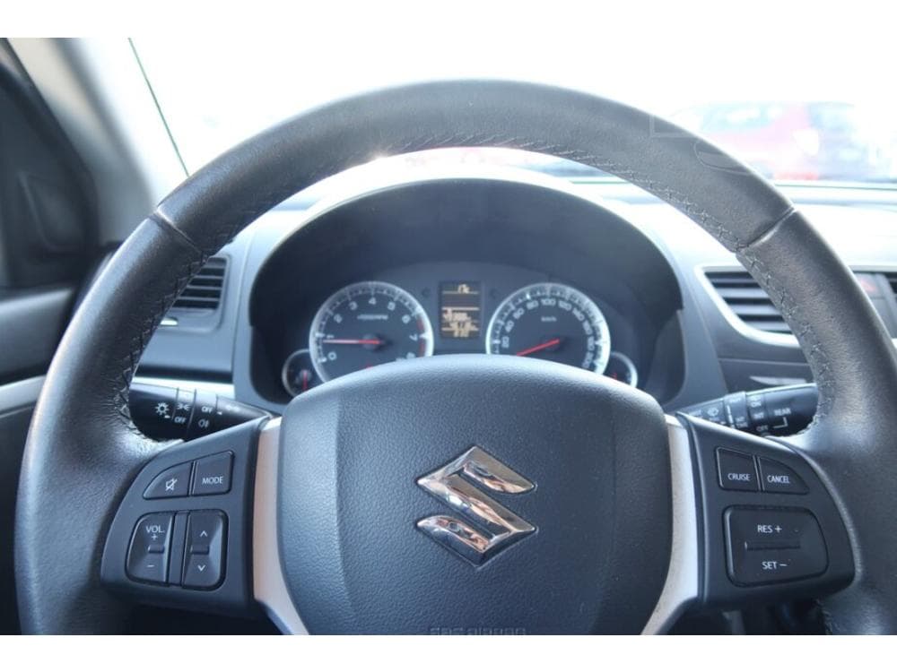 2015 Suzuki SWIFT - 15