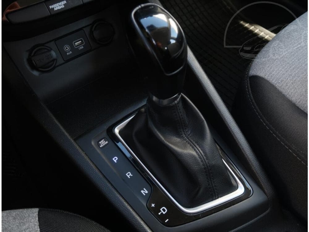 2016 Hyundai i20 - 13