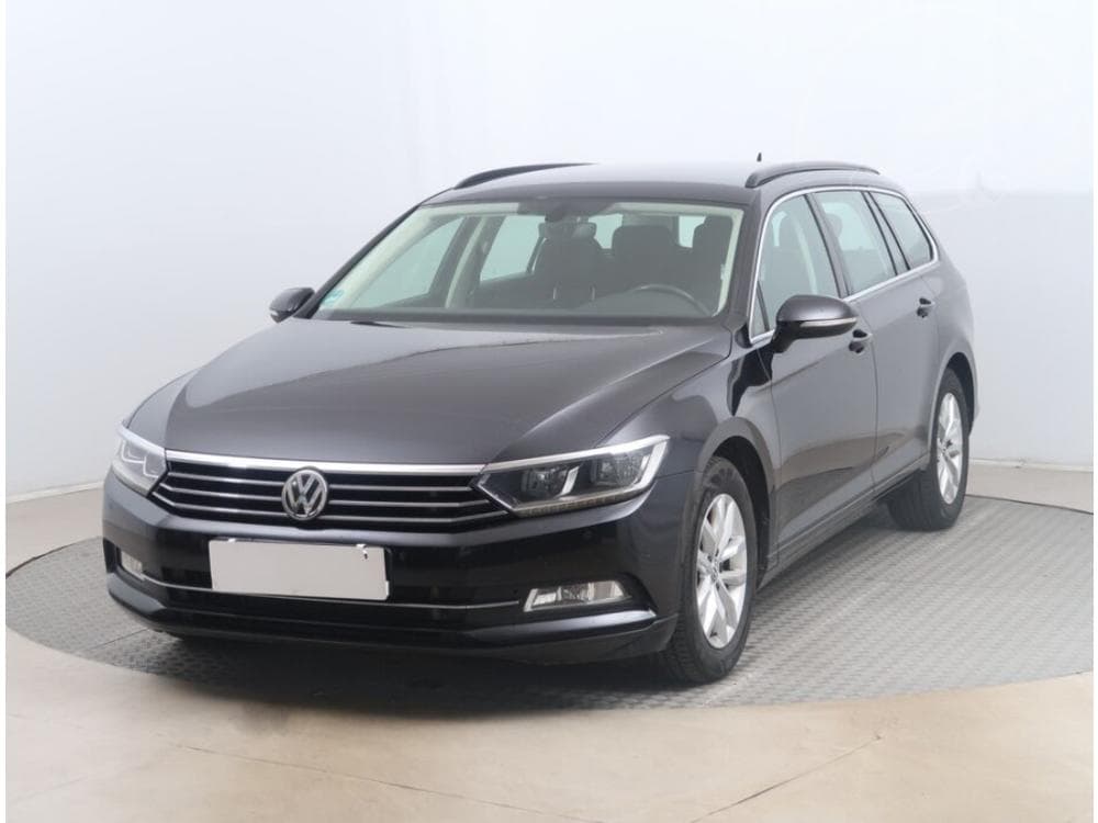 2016 Volkswagen PASSAT - 2