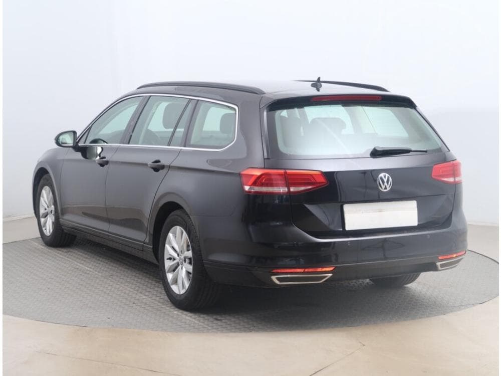 2016 Volkswagen PASSAT - 4