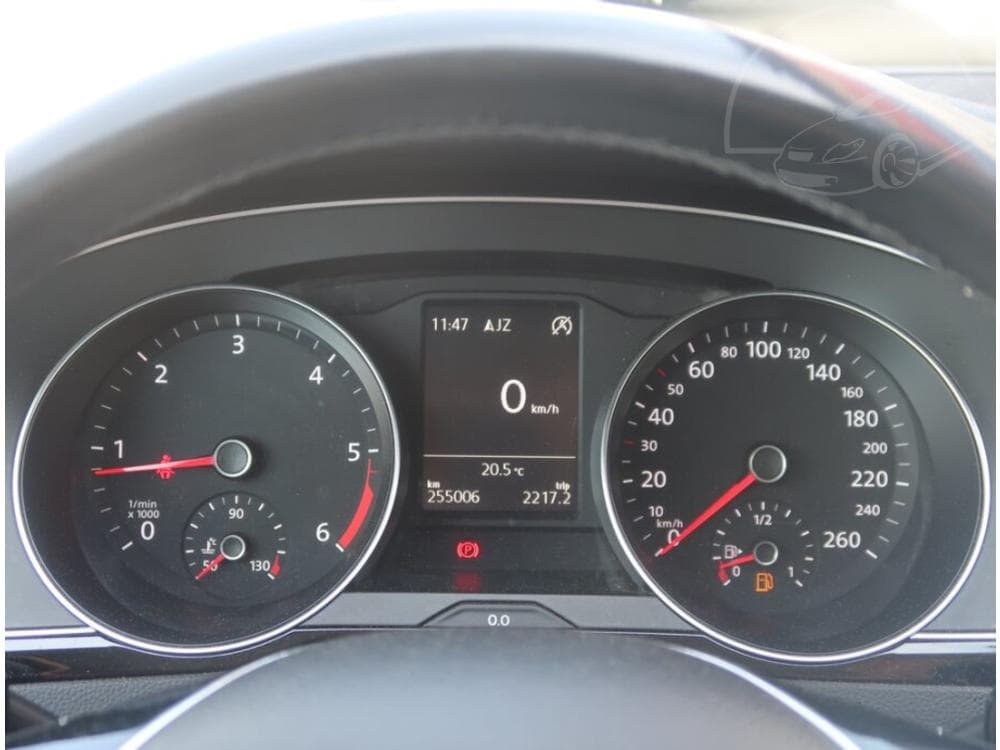 2016 Volkswagen PASSAT - 11