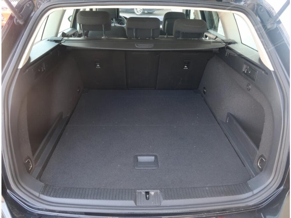 2016 Volkswagen PASSAT - 13