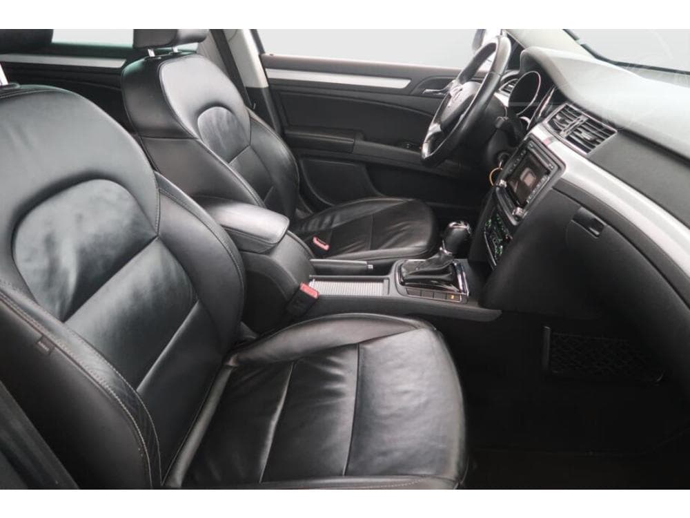 2013 Škoda SUPERB - 9