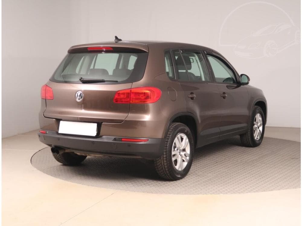 2012 Volkswagen TIGUAN - 5