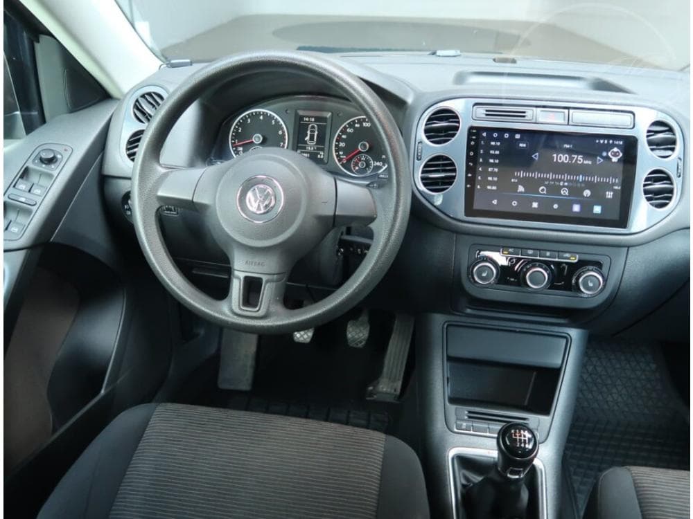 2012 Volkswagen TIGUAN - 7