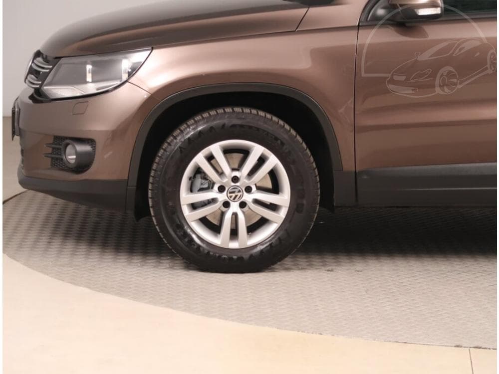 2012 Volkswagen TIGUAN - 15