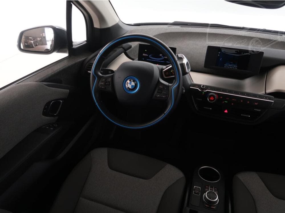 2020 BMW i3 - 13