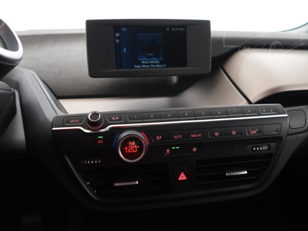 2020 BMW i3 - 23