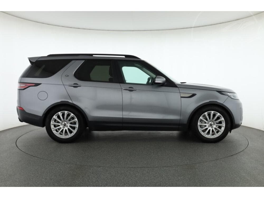 2020 Land Rover DISCOVERY - 11