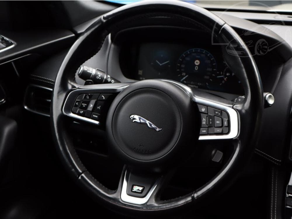 2018 Jaguar F-PACE - 40