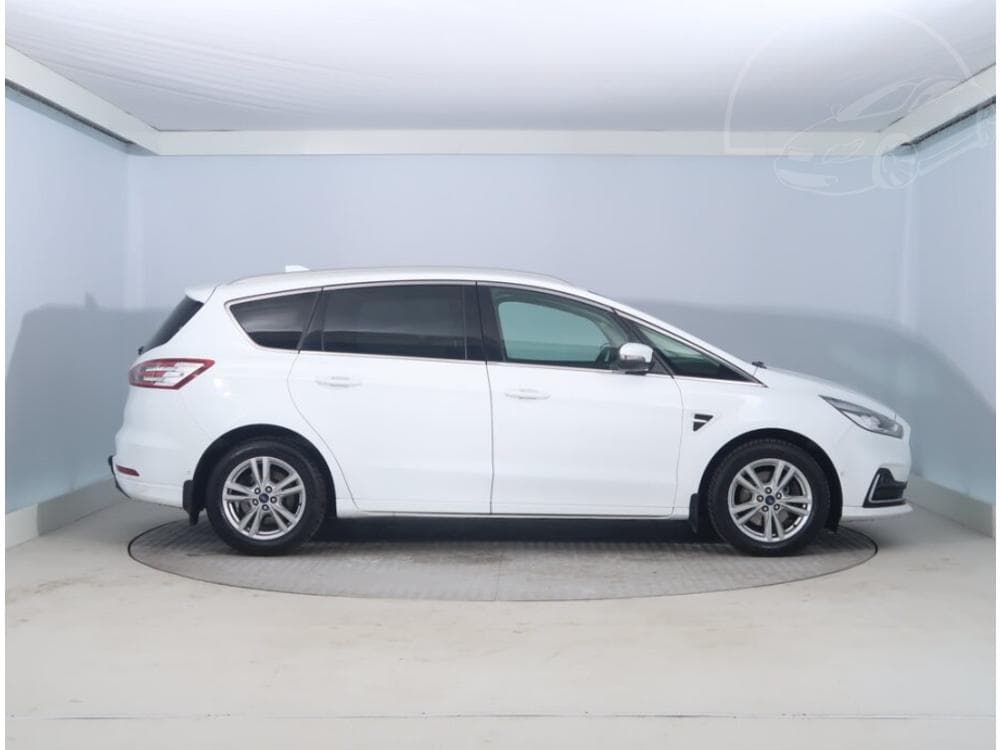 2019 Ford S-MAX - 16