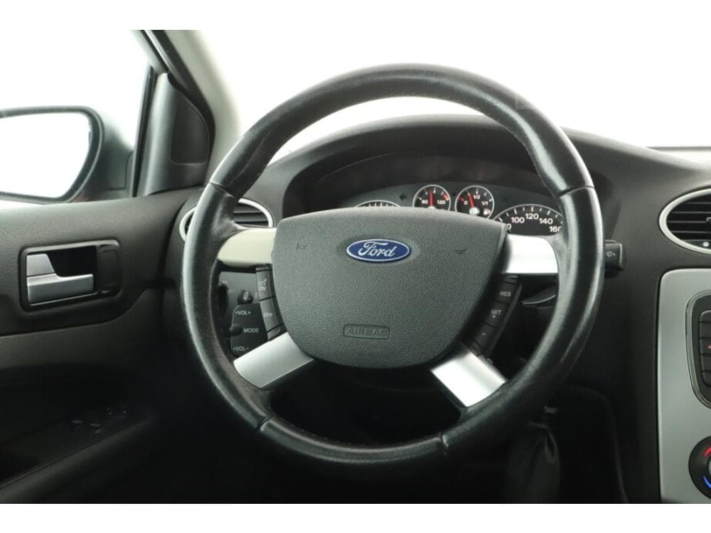 2007 Ford FOCUS - 12