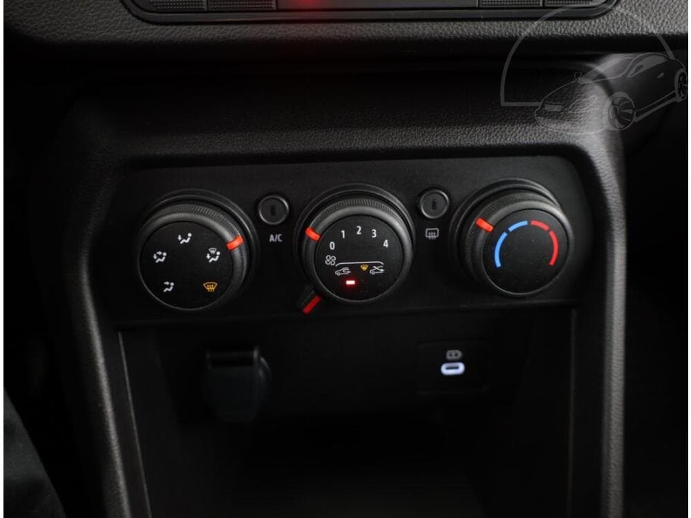 2025 Dacia SANDERO - 28