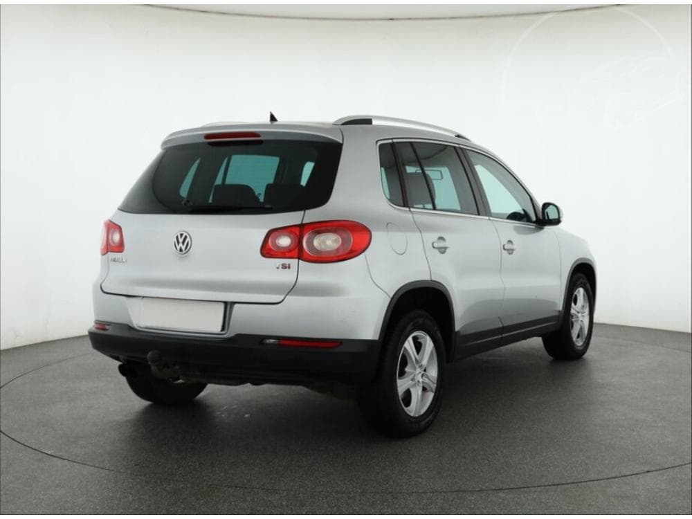 2009 Volkswagen TIGUAN - 5
