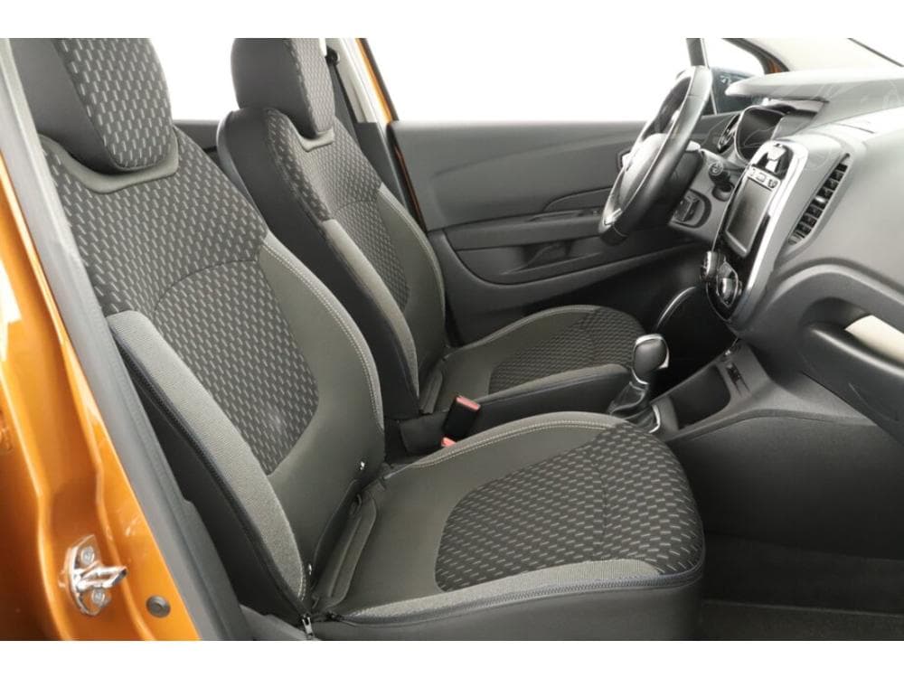 2019 Renault CAPTUR - 19