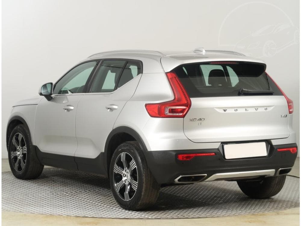 2019 Volvo XC40 - 7