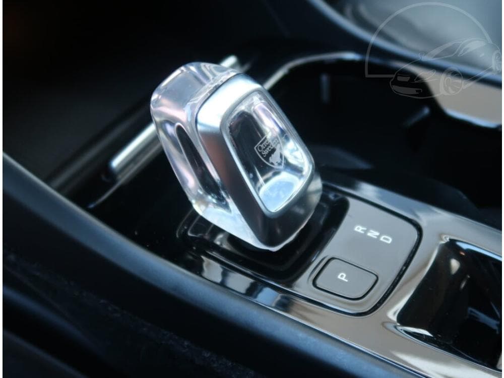 2019 Volvo XC40 - 25