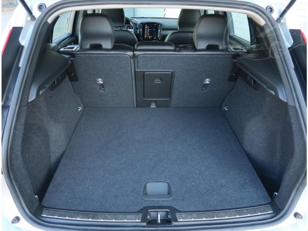 2019 Volvo XC40 - 27