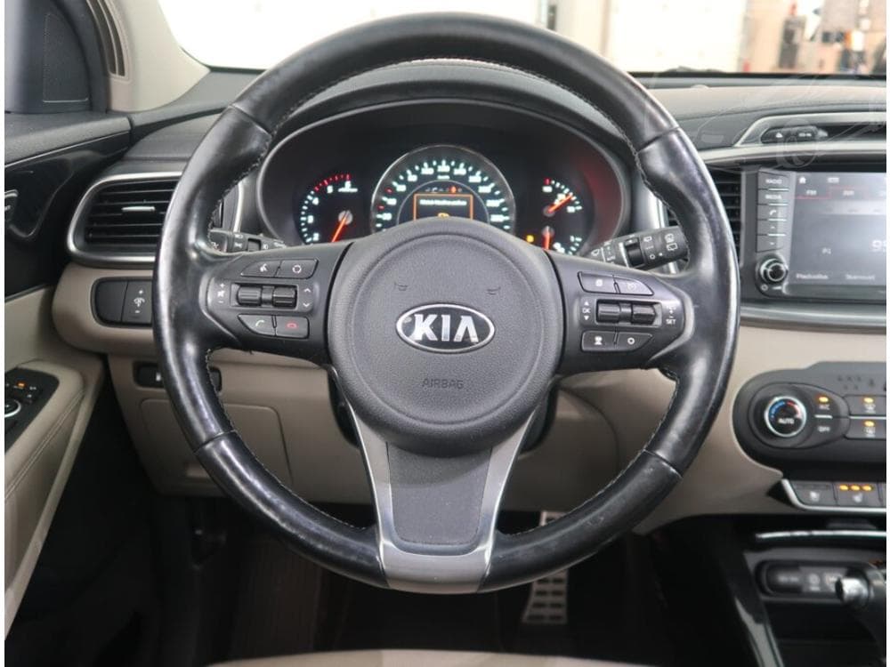 2016 Kia SORENTO - 29