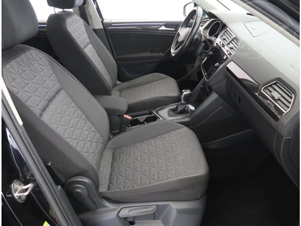 2021 Volkswagen TIGUAN - 17