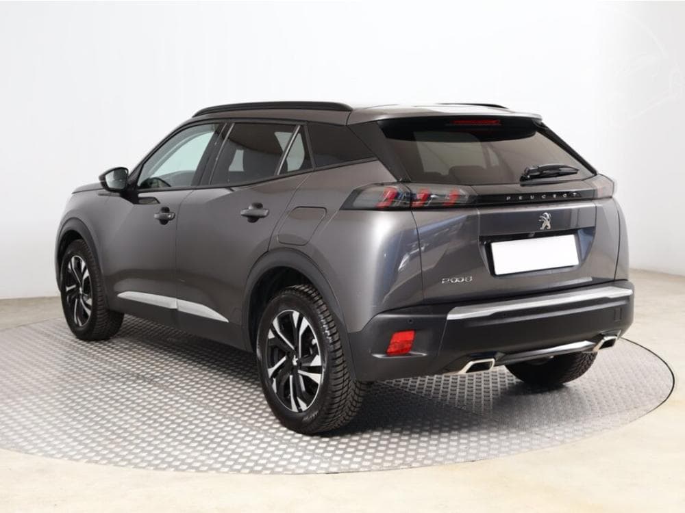 2021 Peugeot 2008 - 10