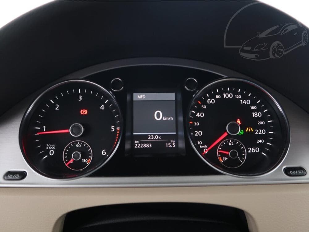 2014 Volkswagen PASSAT - 11