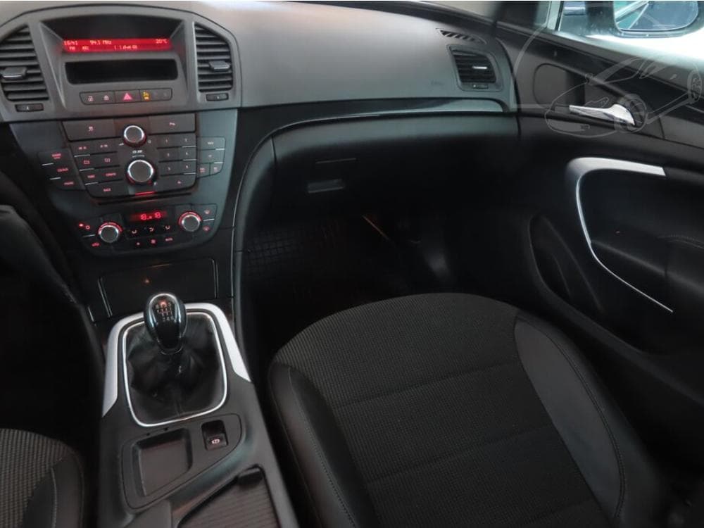 2013 Opel INSIGNIA - 8
