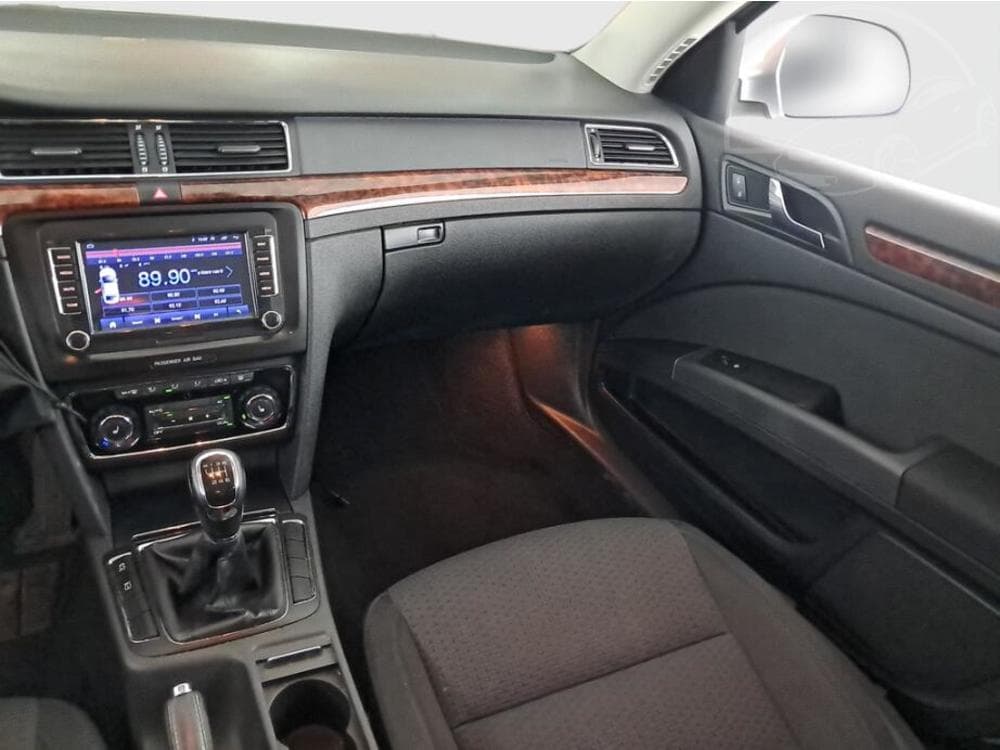 2010 Škoda SUPERB - 8