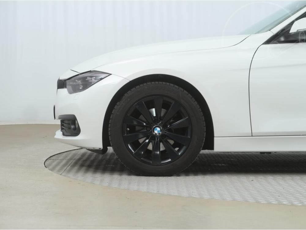 2017 BMW 3-SERIES - 43