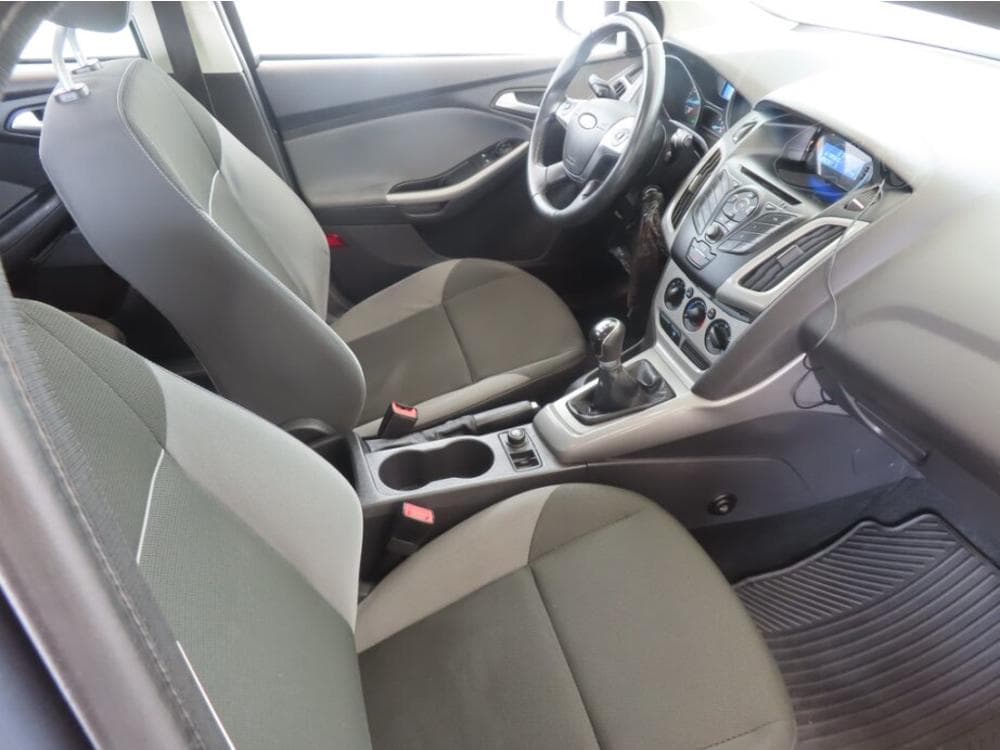 2011 Ford FOCUS - 9
