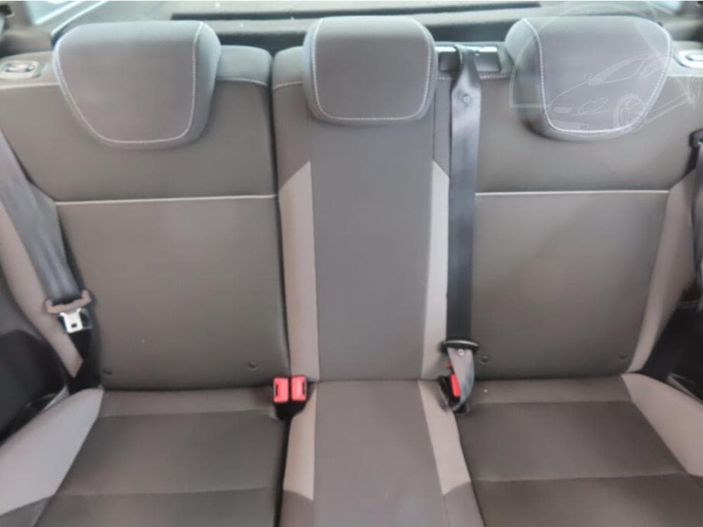 2011 Ford FOCUS - 10