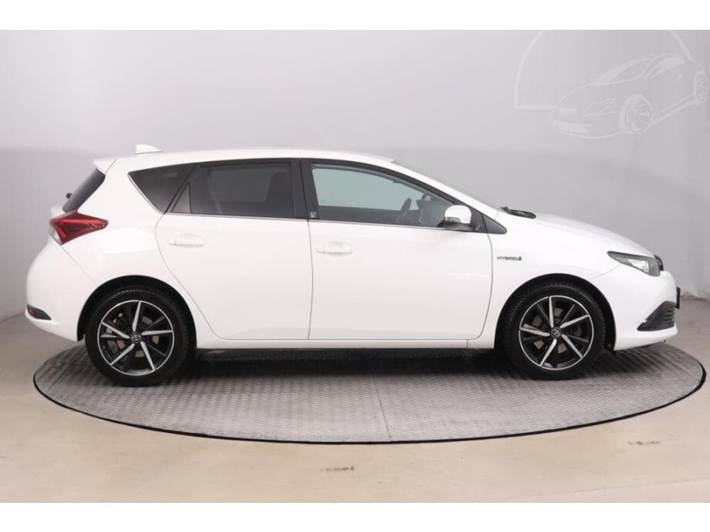 2018 Toyota AURIS - 16