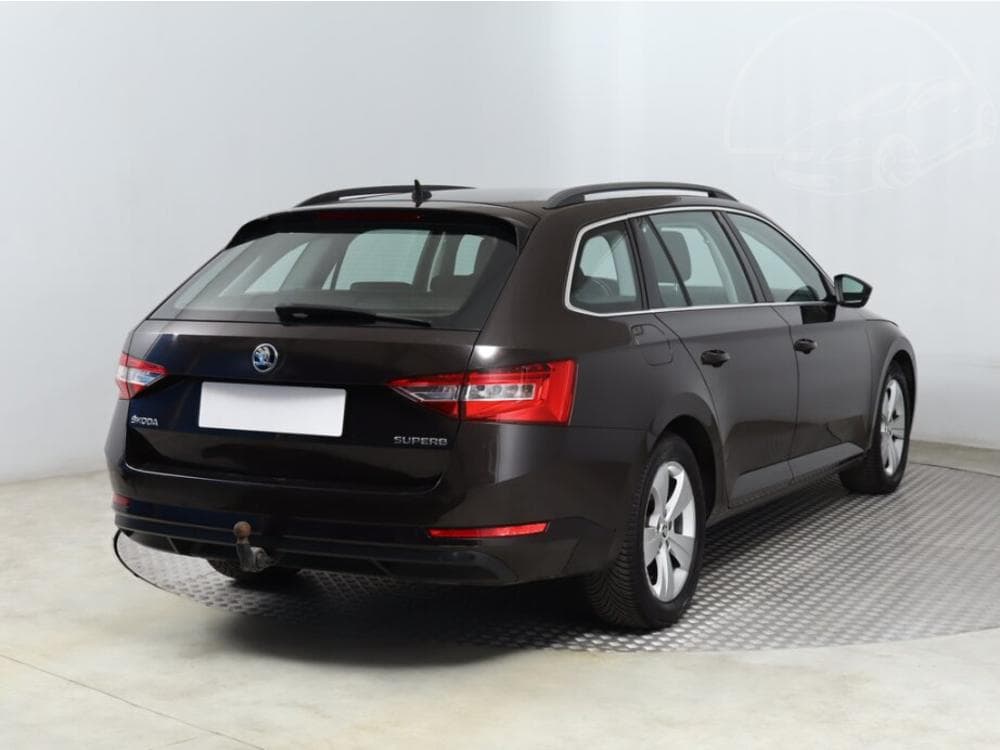 2016 Škoda SUPERB - 13