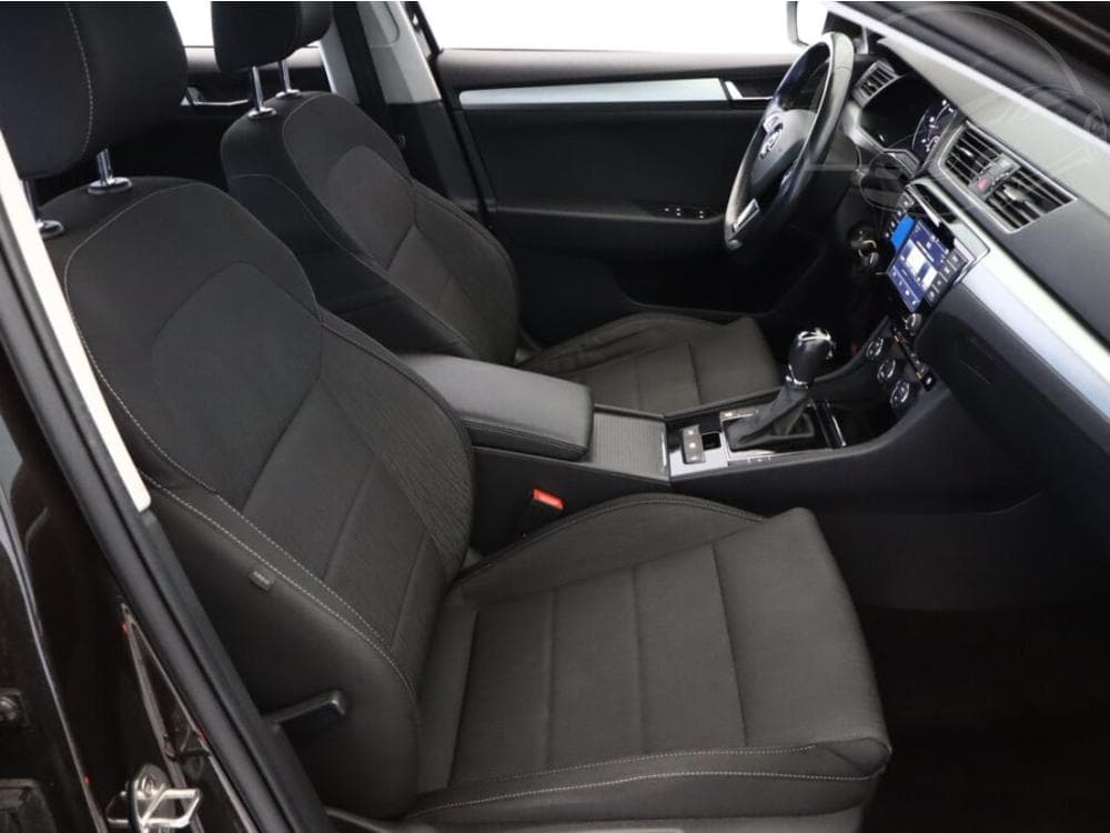 2016 Škoda SUPERB - 19